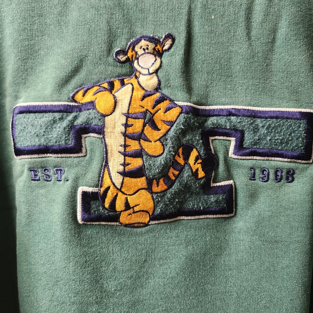 Disney TIGGER Green Sweater with Embroidered Character LG - Picture 2 of 6